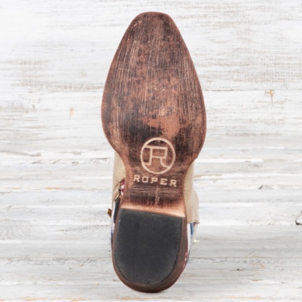 • [NIB] Roper Embroidered Booties • - Picture 9 of 14